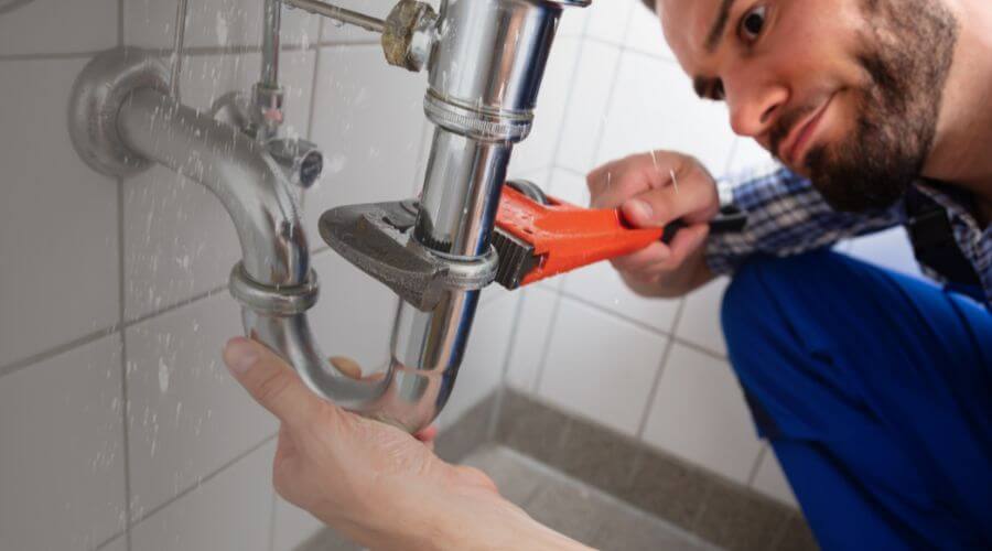 Expert burst pipe repair services in Sharon Springs, KS